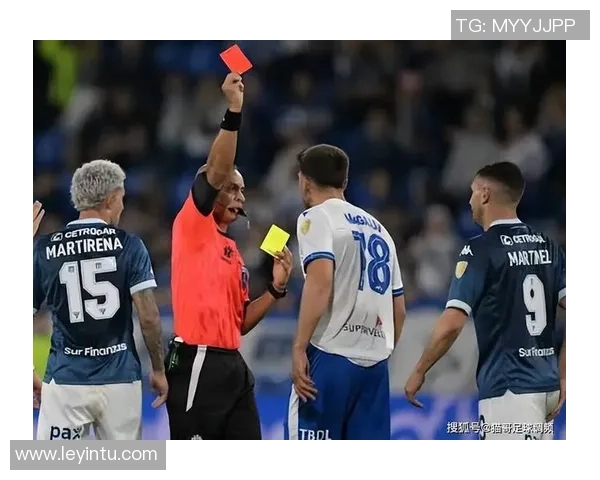 足球明星罚点失手引发热议球迷心碎瞬间成焦点